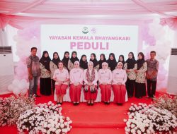 Wakil Ketua Bhayangkari Daerah Jawa Timur Salurkan Makan Sehat Gratis di Jombang