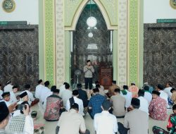 Silaturahmi Dengan Warga Desa Bareng, Kapolres Jombang Berikan Imbauan Kamtibmas