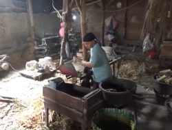 Perajin Tusuk Sate Asal Sumobito Jombang Kebanjiran Orderan, Jelang Hari Raya Kurban