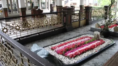 Di Jombang Ada Wisata Religi, Salah Satunya Makam Gus Dur