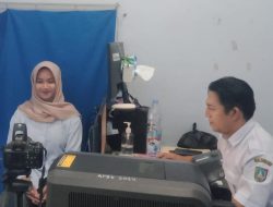 Libur Sekolah, Dispendukcapil Jombang Diserbu Pelajar Urus KTP hingga Alami Antrean Mengular